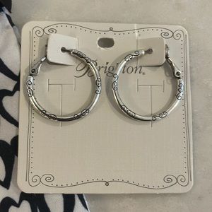 Brighton small hoop earring silver NWT and Bag.
